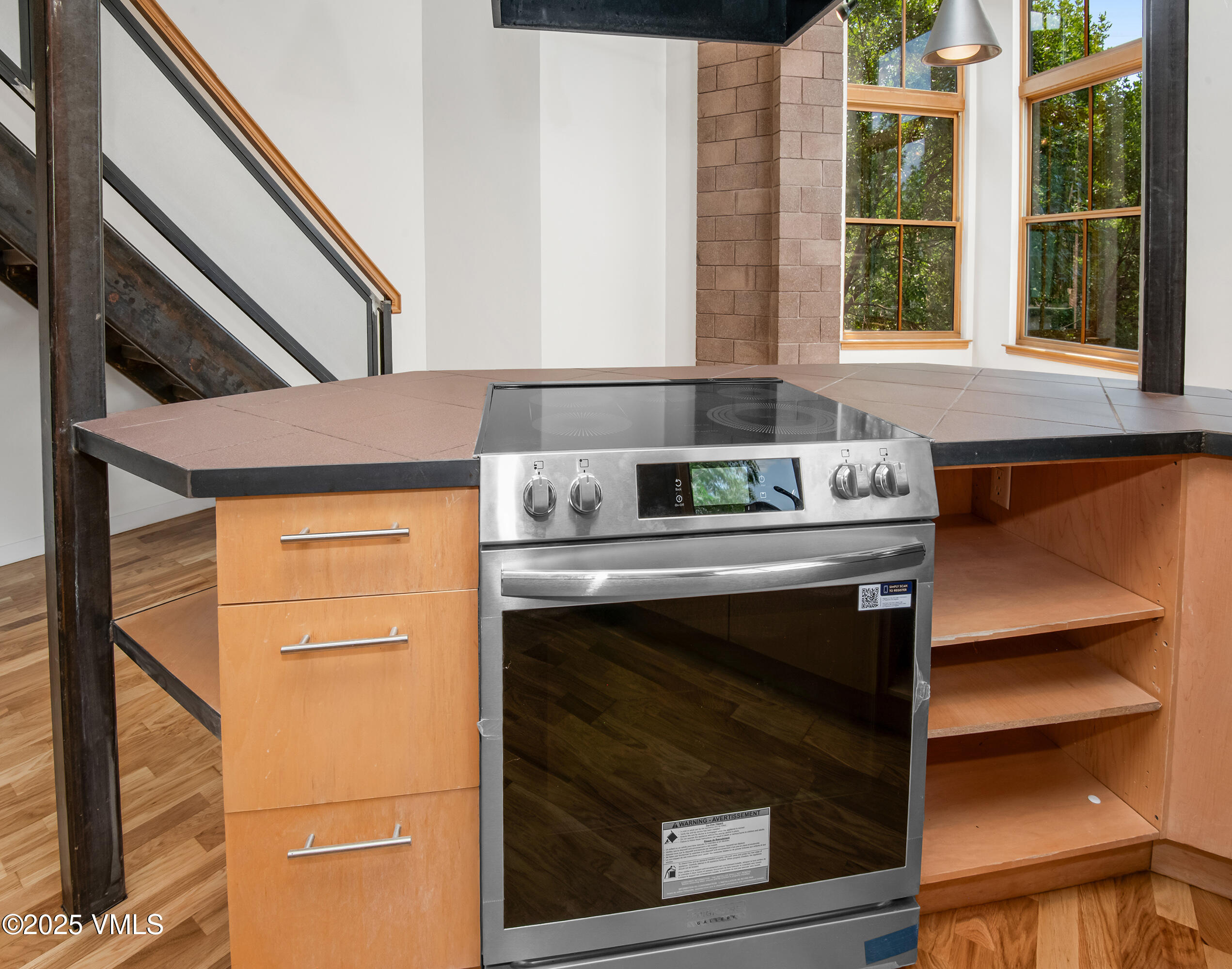 1140 Capitol Street 201