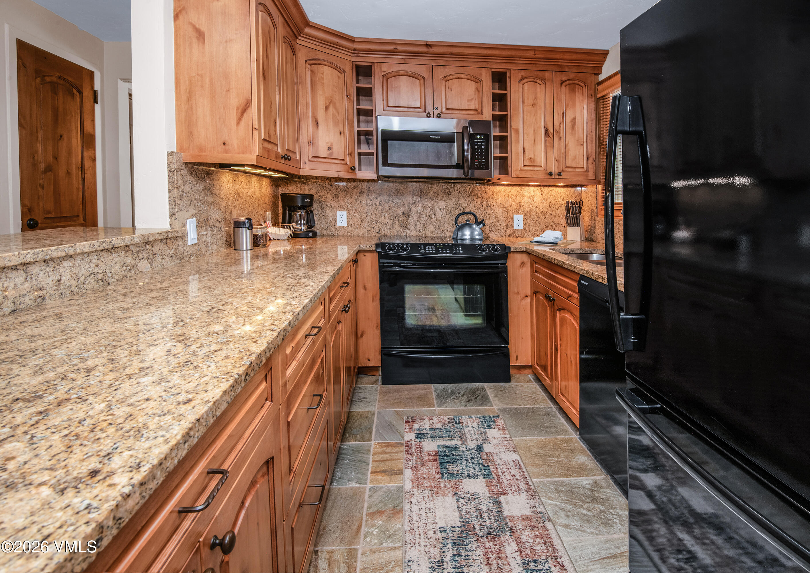 680 Lionshead Place 505