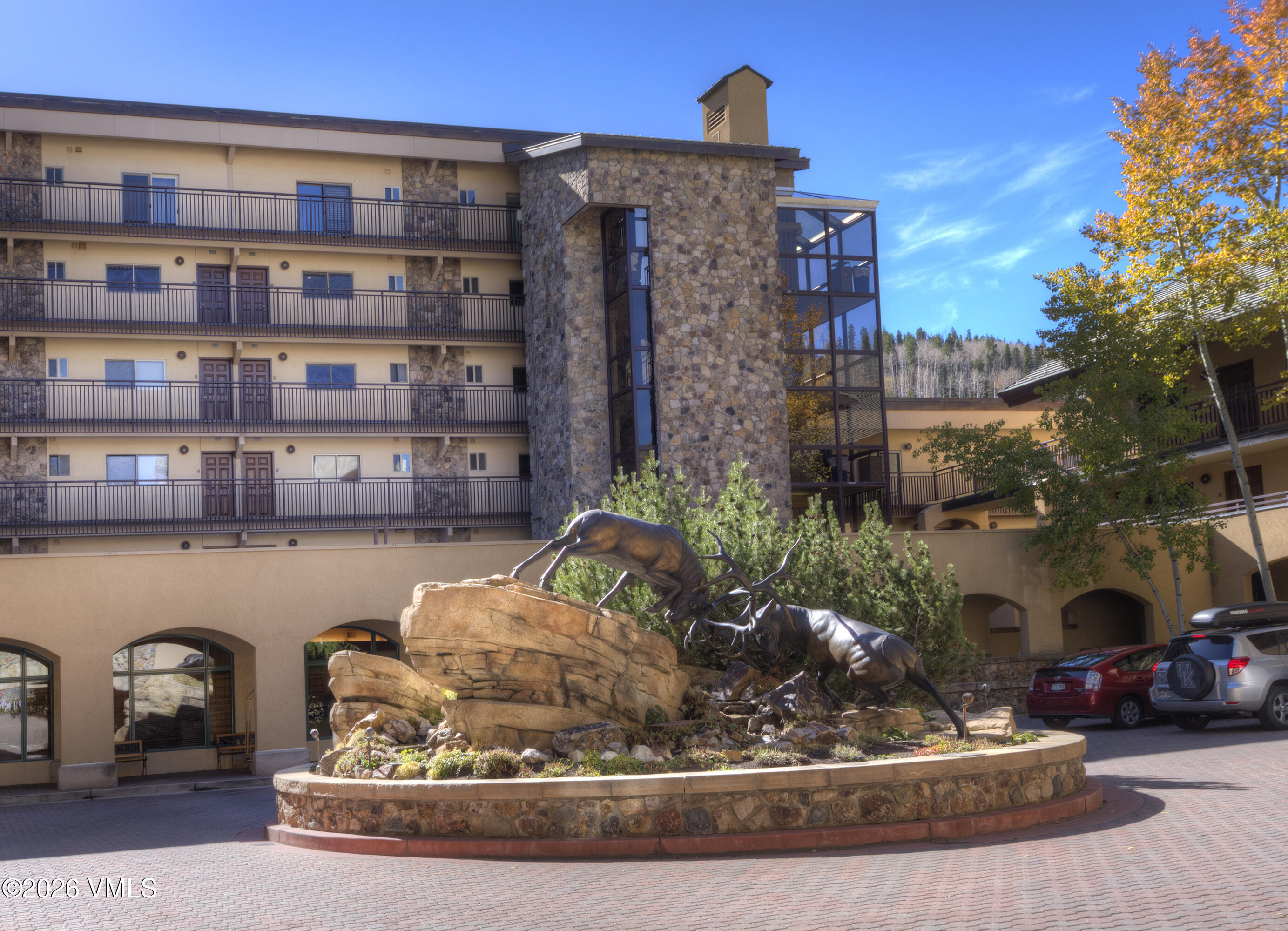 680 Lionshead Place 505