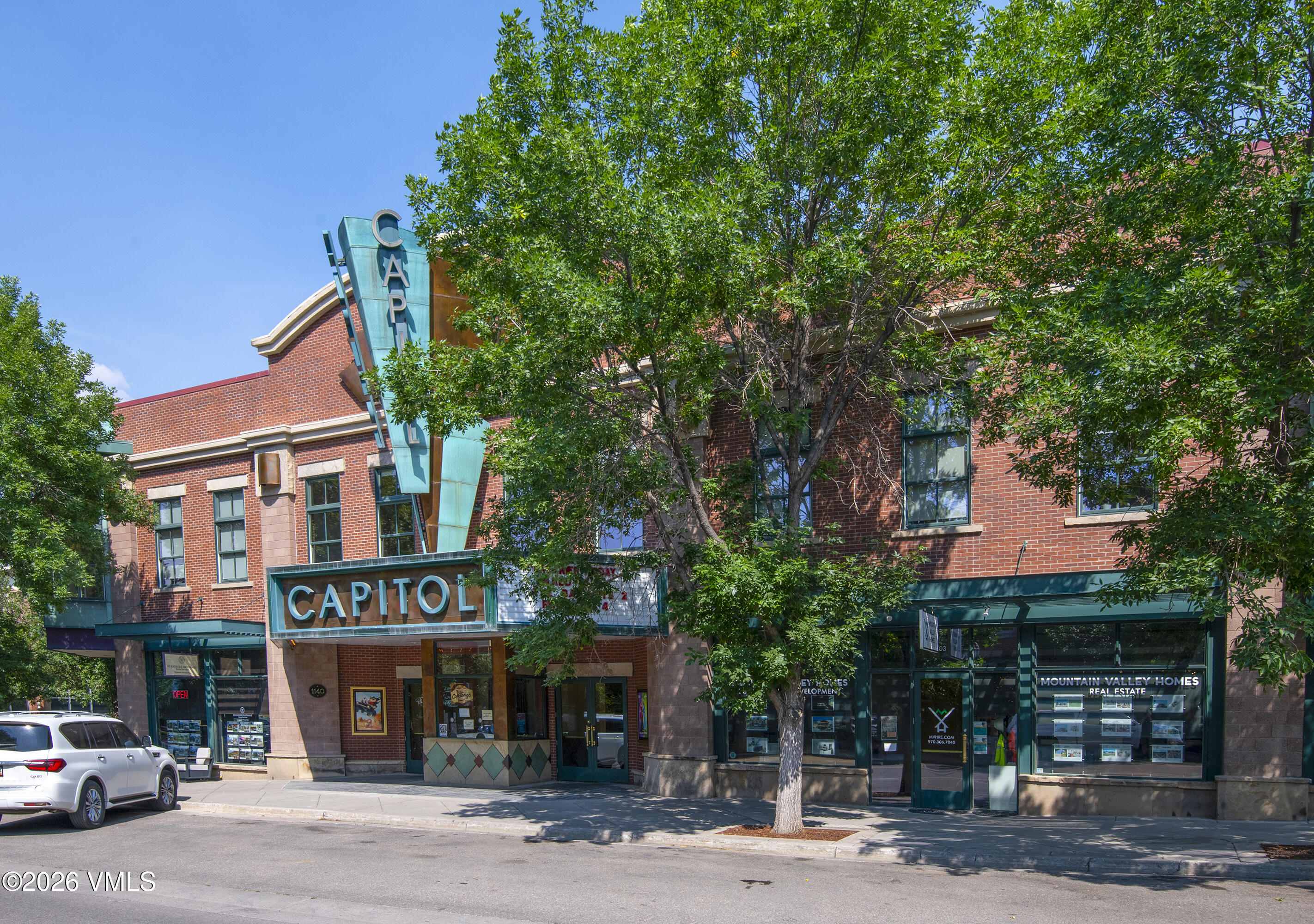 1140 Capitol Street 203