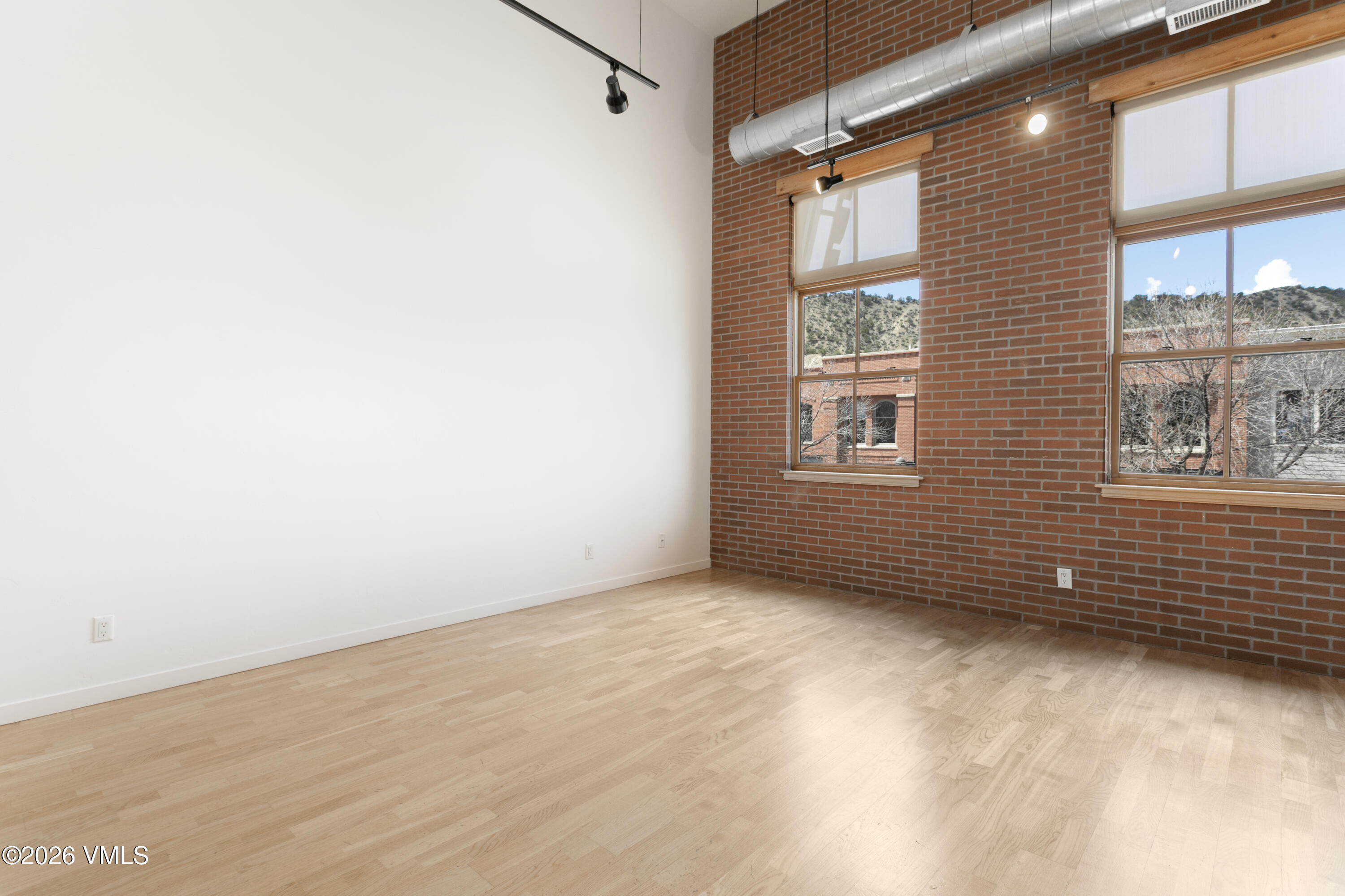 1140 Capitol Street 203