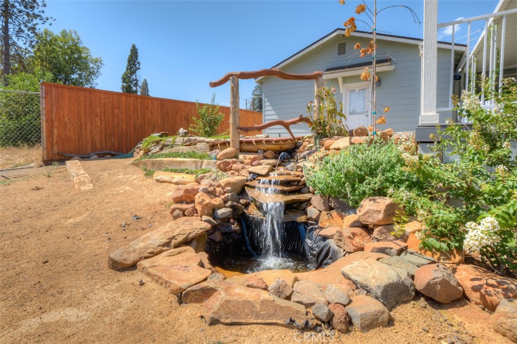6798 Clark Rd