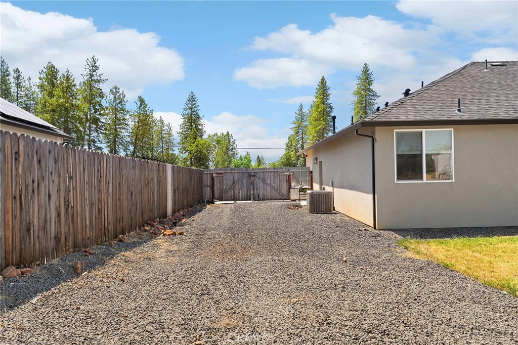 2213 De Mille Road