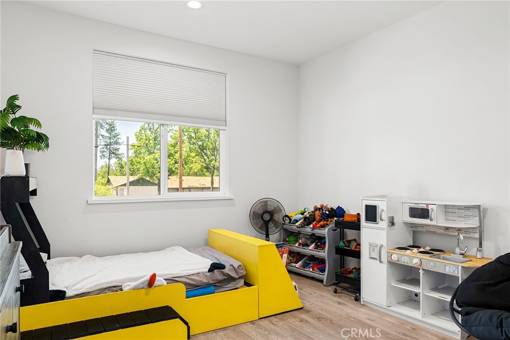 2213 De Mille Road