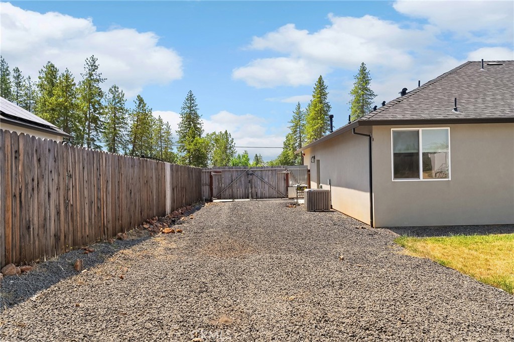 2213 De Mille Road