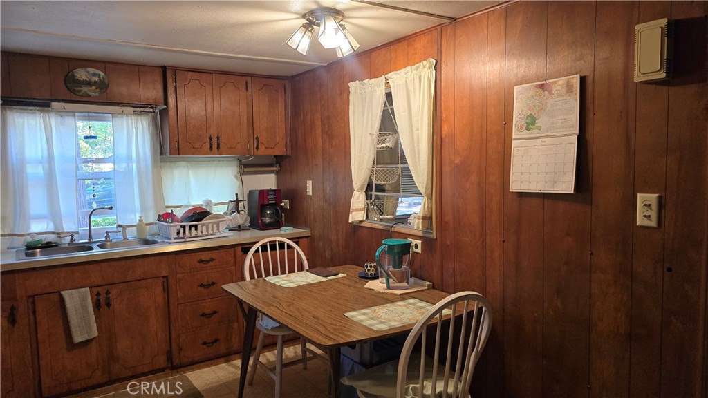 14794 Glenwood Drive