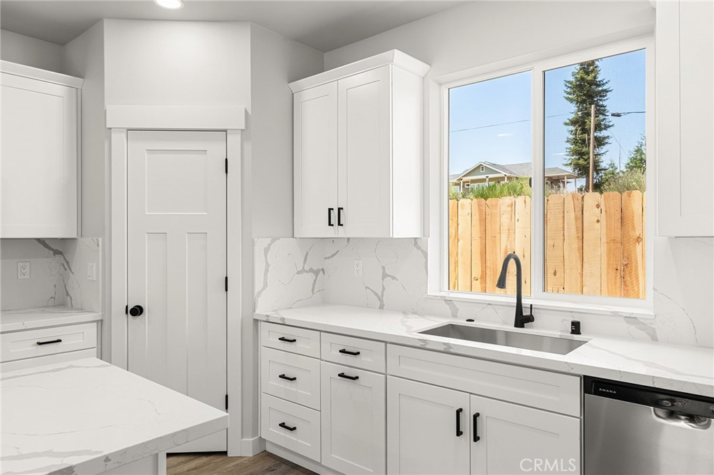 5585 Scottwood Road