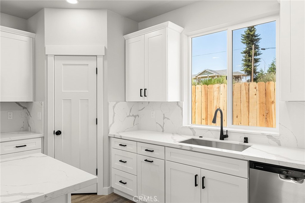 5585 Scottwood Road