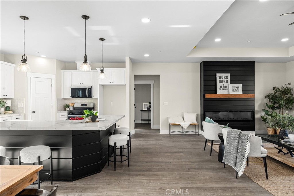 5885 Pine View Drive