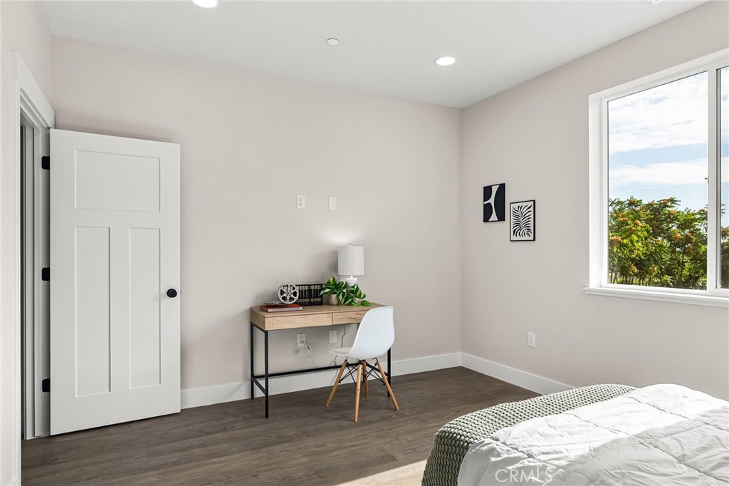 5885 Pine View Drive