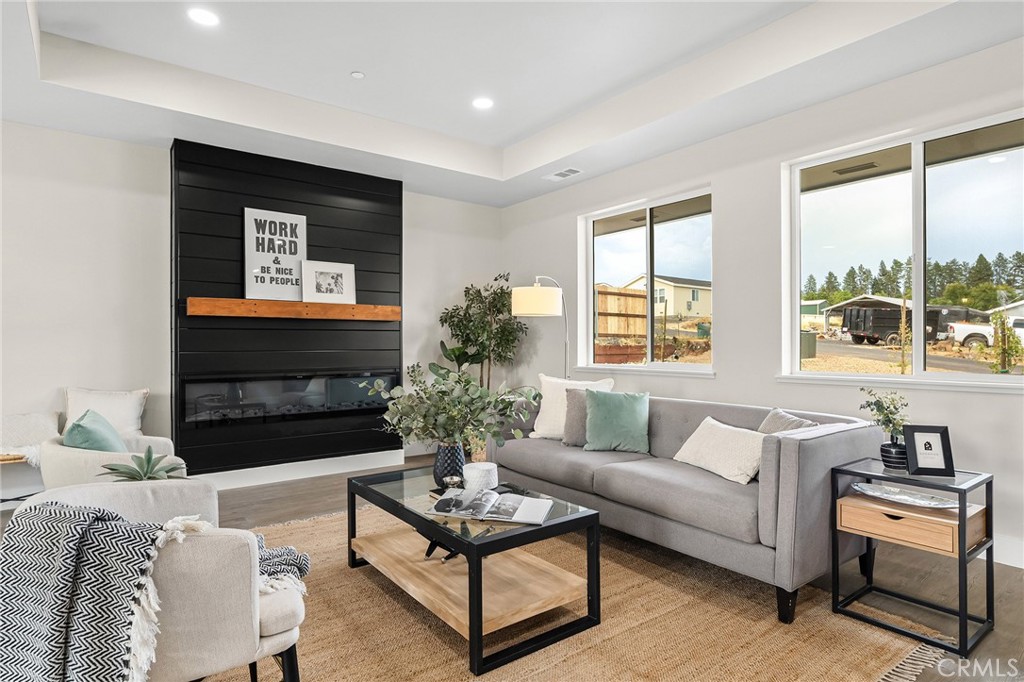 5885 Pine View Drive