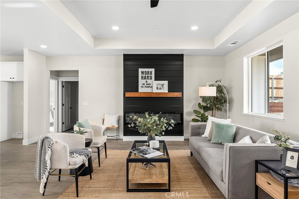 5885 Pine View Drive