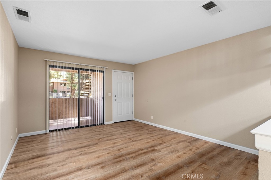 1114 Nord Avenue 17