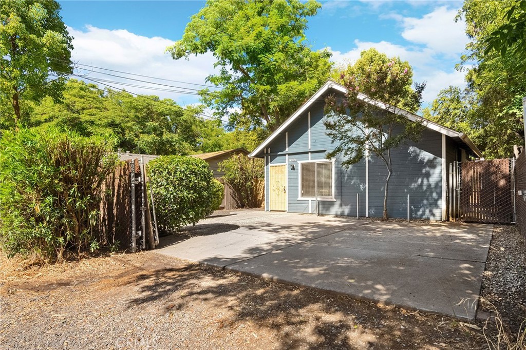 1515 Arcadian Avenue