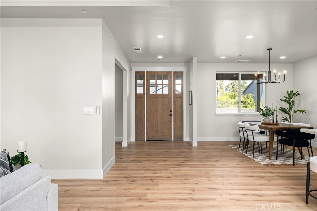 732 Madrone Way
