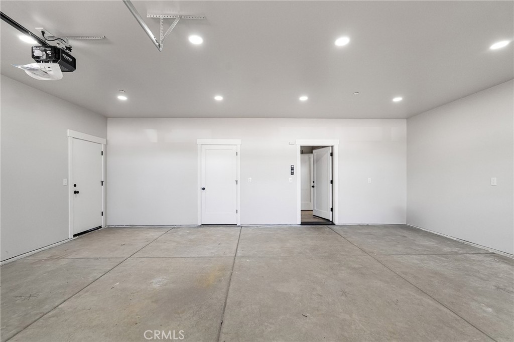 732 Madrone Way