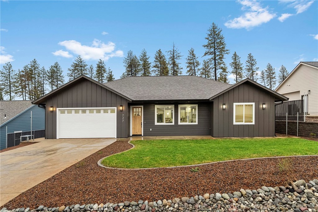 717 Madrone Way