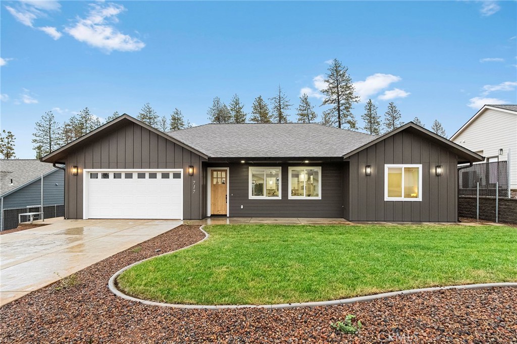 717 Madrone Way