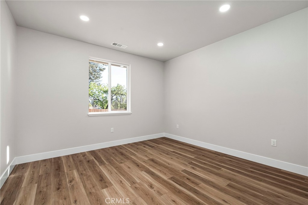 1860 Conifer Drive