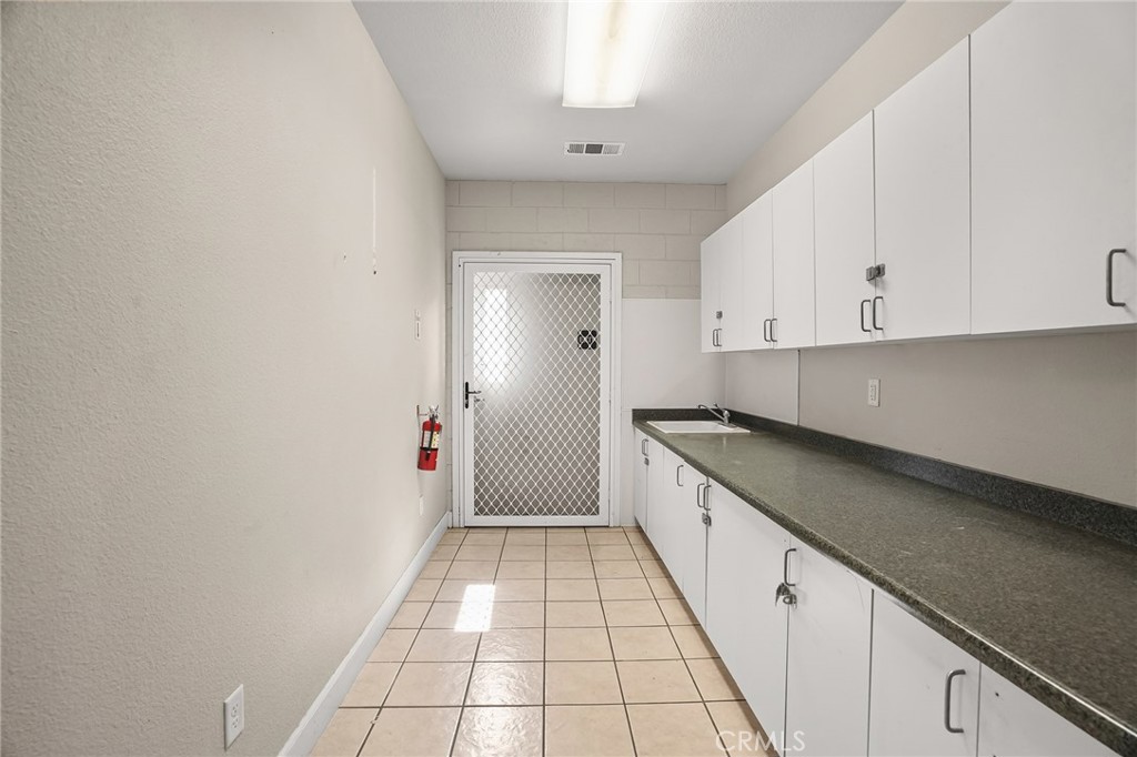 130 W 6th