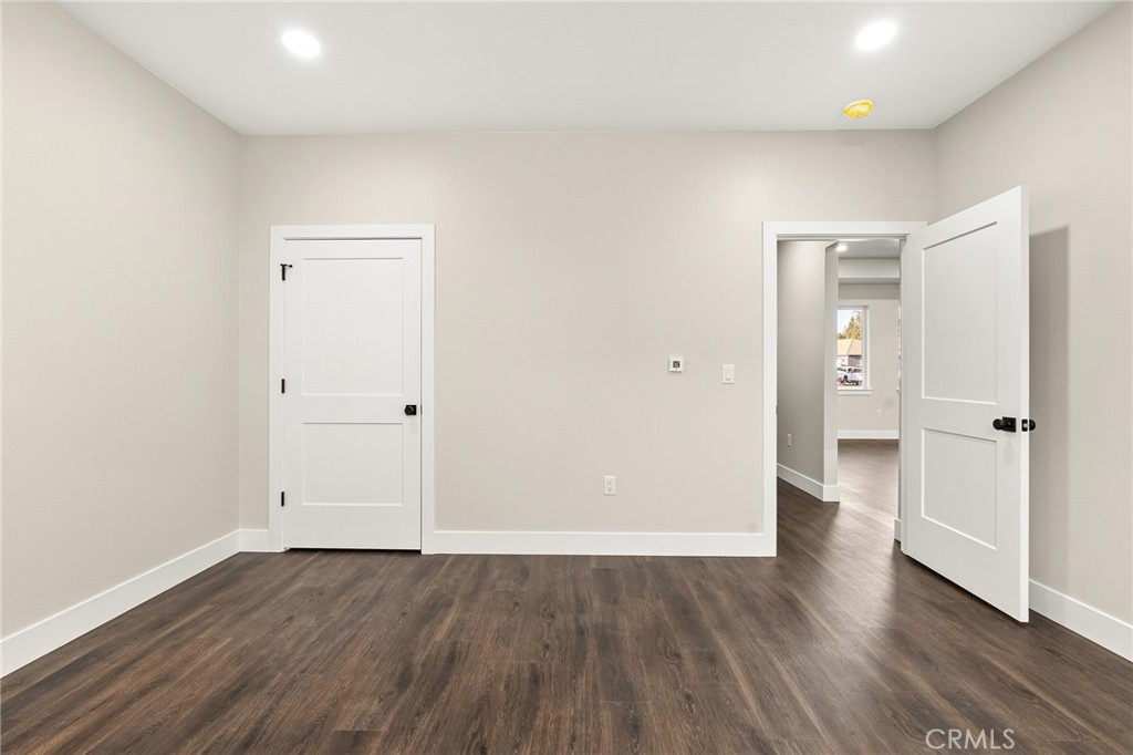 5811 Golden Oaks Road