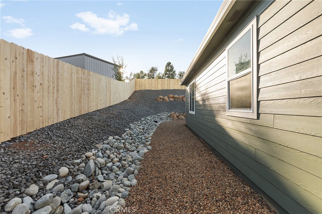 5811 Golden Oaks Road