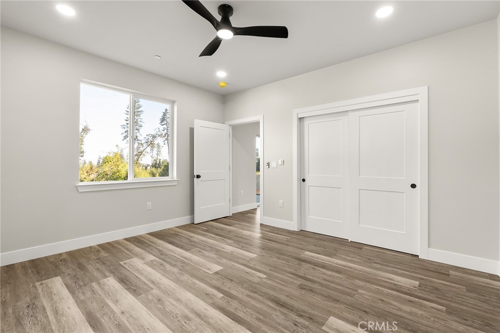 5812 Golden Oaks Road