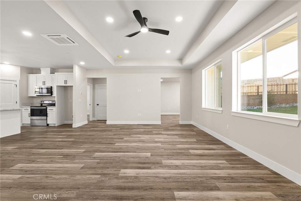 5812 Golden Oaks Road