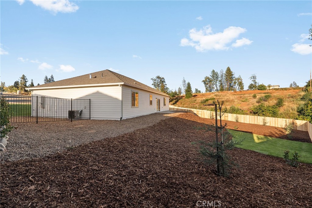 5812 Golden Oaks Road