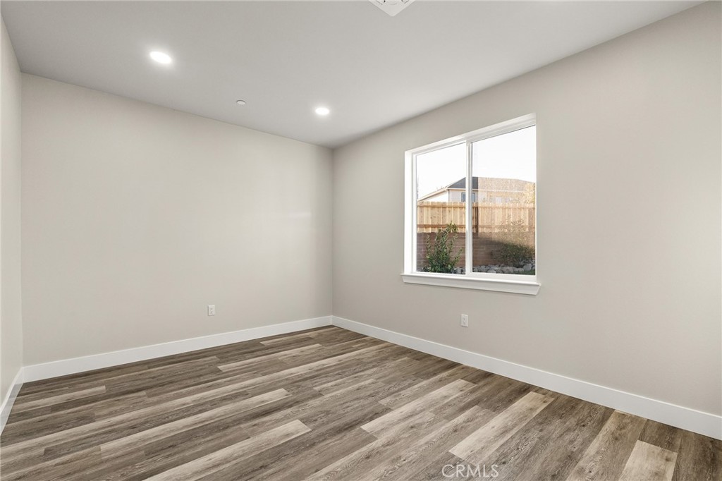 5812 Golden Oaks Road