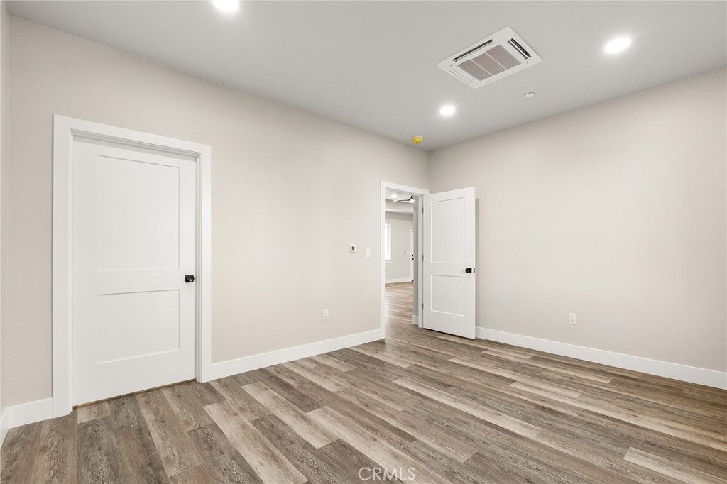 5812 Golden Oaks Road