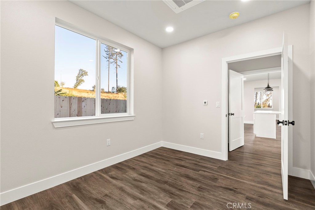 5820 Golden Oaks Road