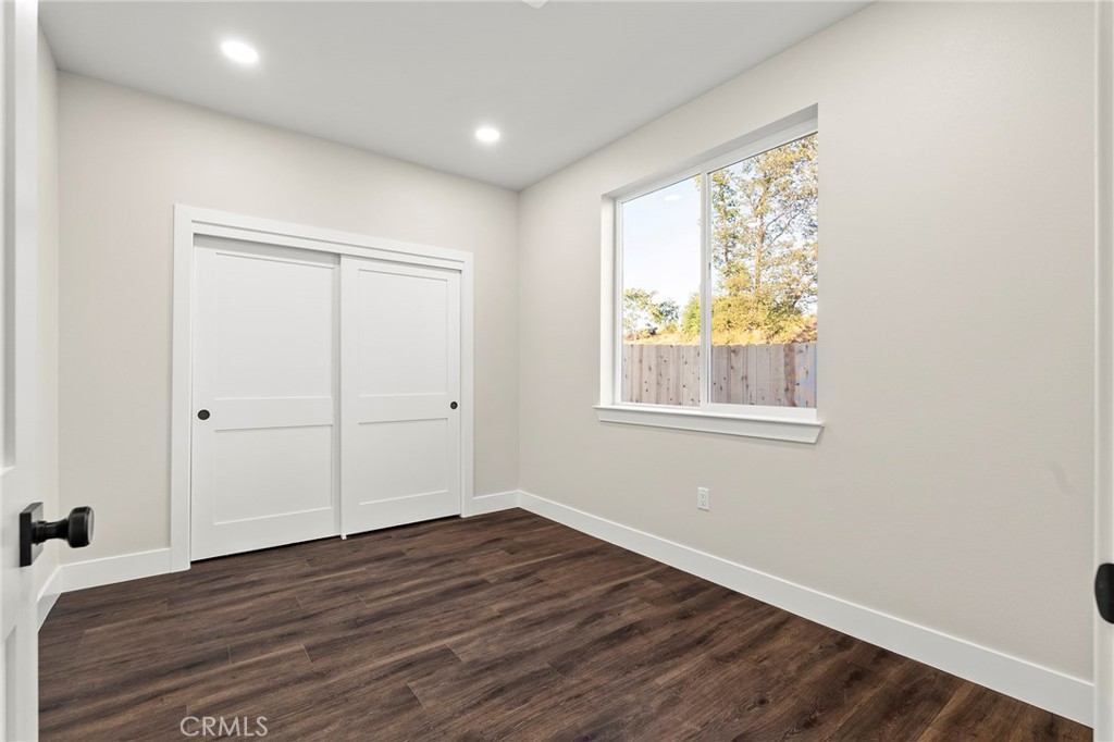5820 Golden Oaks Road