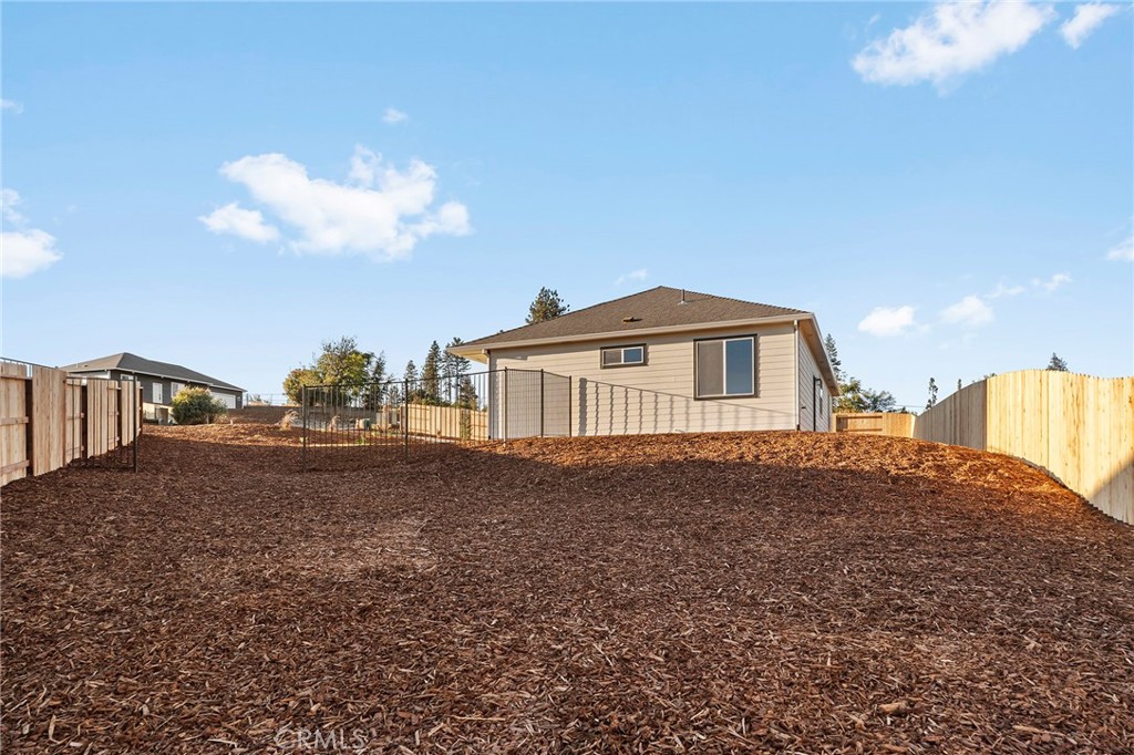 5820 Golden Oaks Road