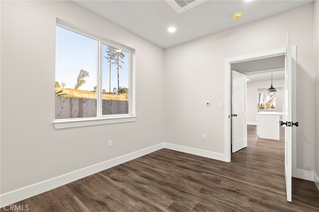 5820 Golden Oaks Road