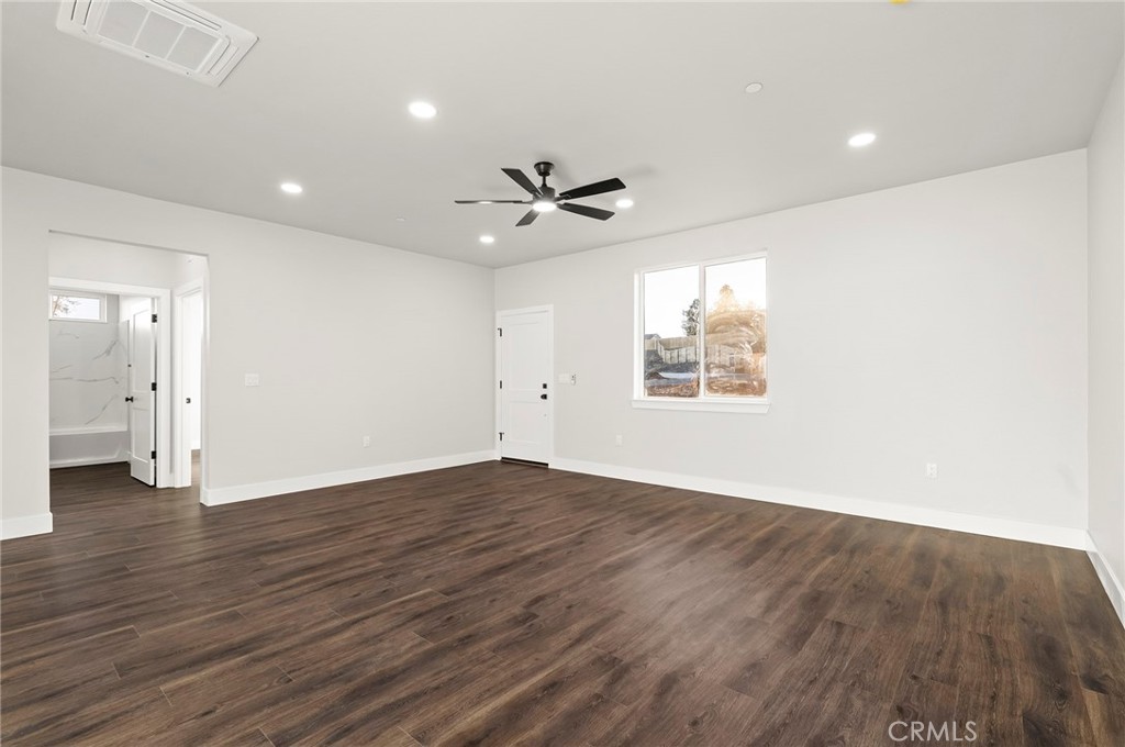 5820 Golden Oaks Road