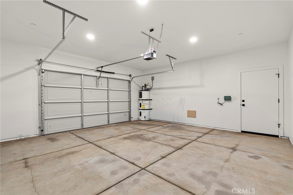 5820 Golden Oaks Road
