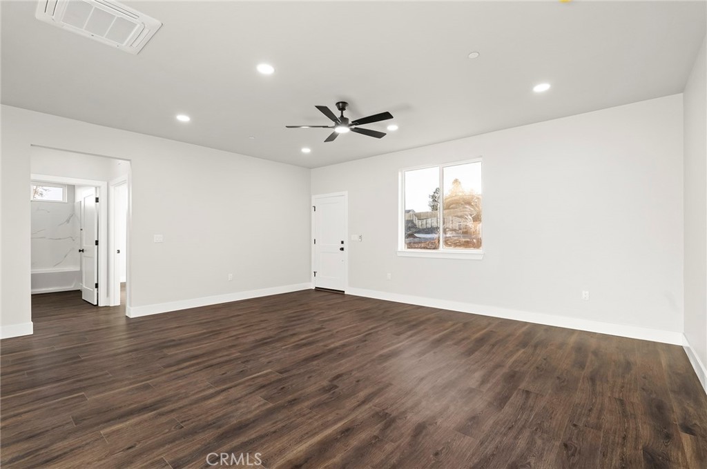 5820 Golden Oaks Road