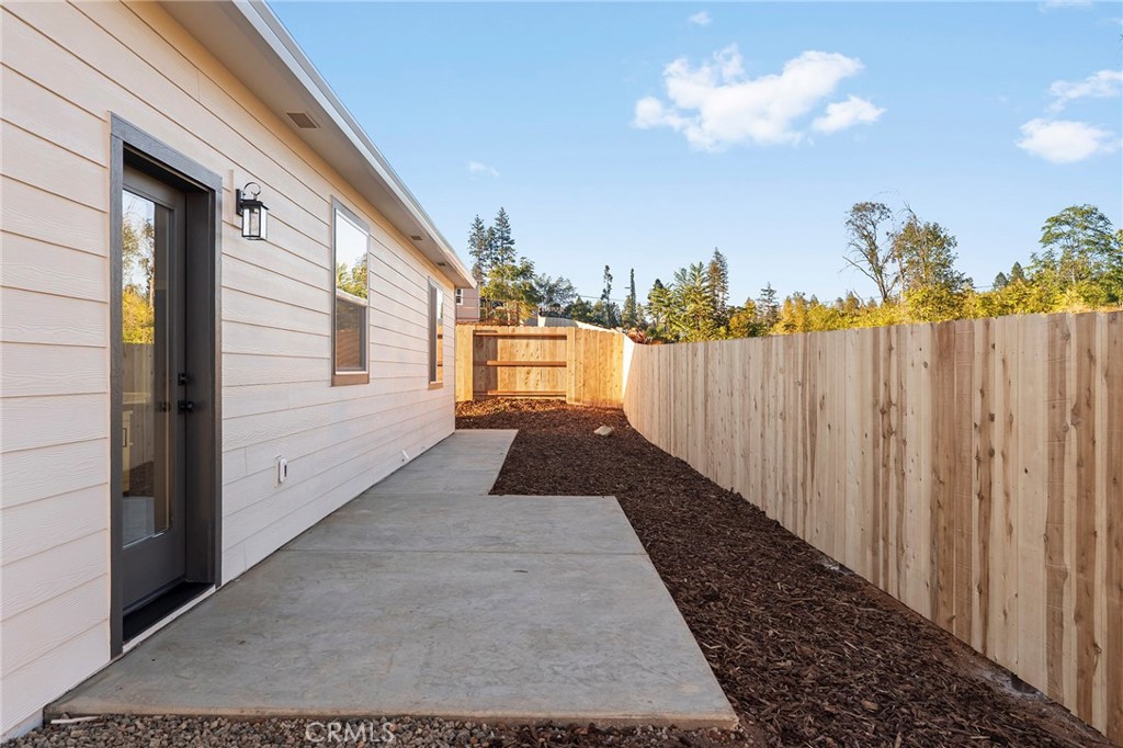 5820 Golden Oaks Road