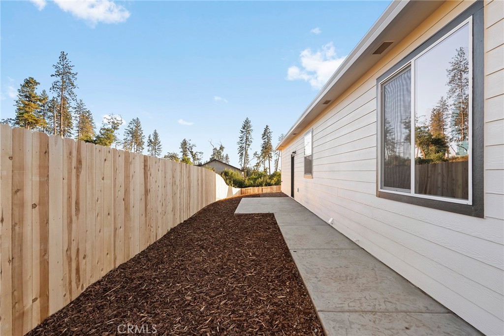 5820 Golden Oaks Road