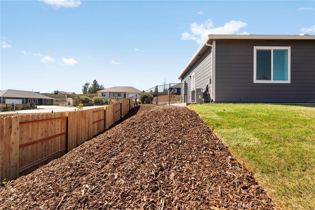 5826 Golden Oaks Road