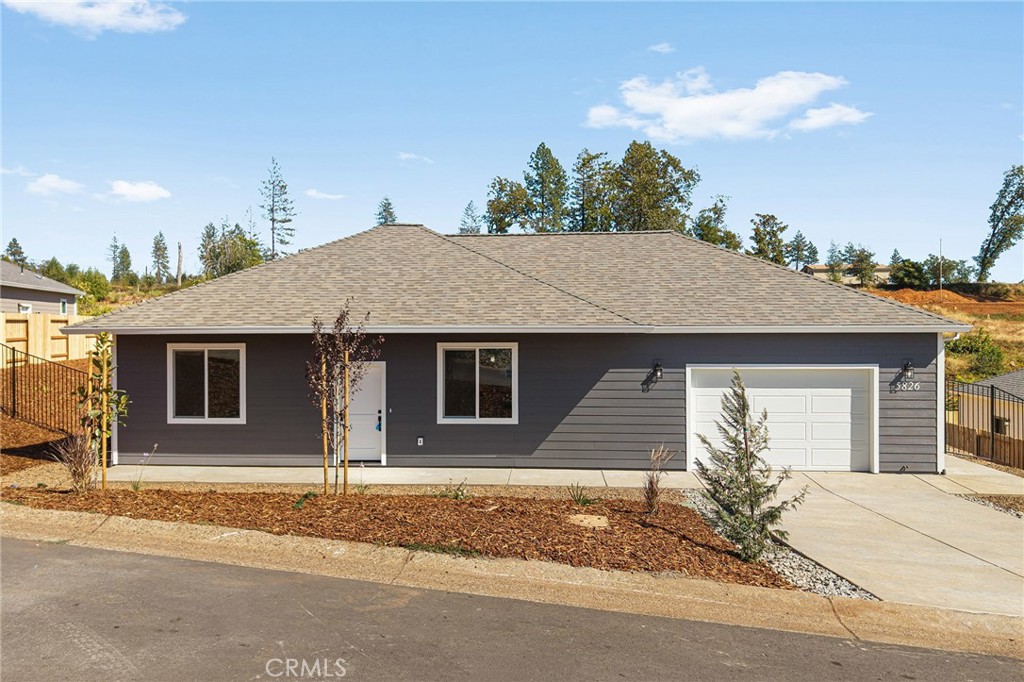 5826 Golden Oaks Road