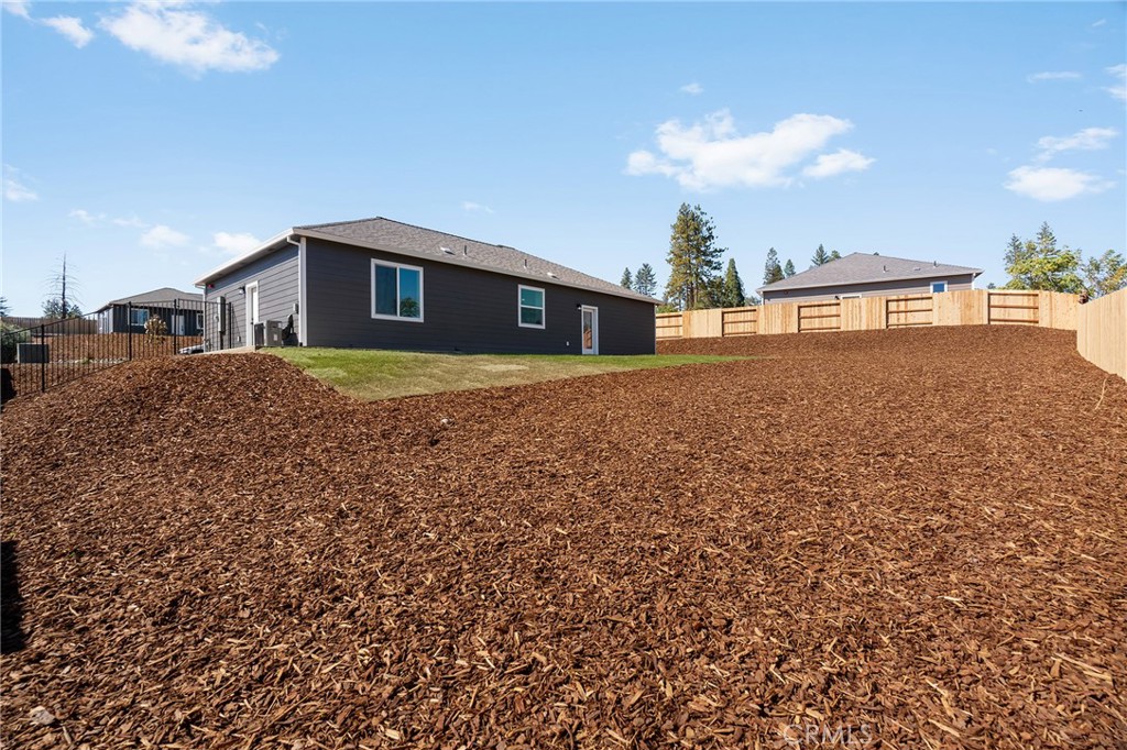 5826 Golden Oaks Road