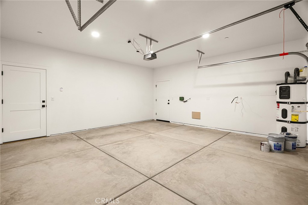 5826 Golden Oaks Road