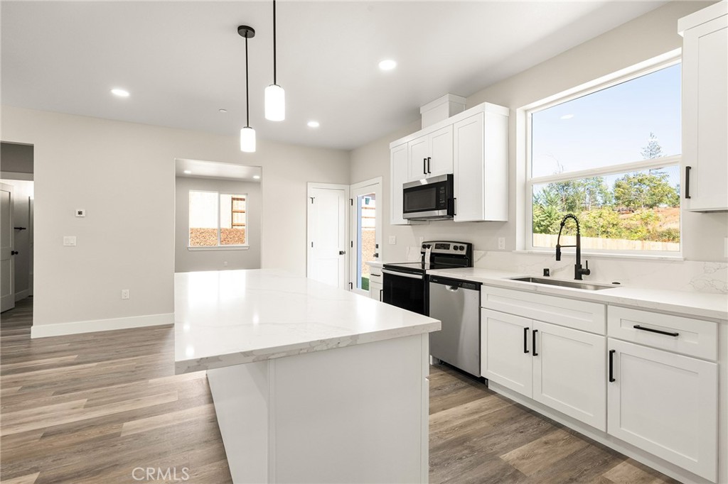 5826 Golden Oaks Road