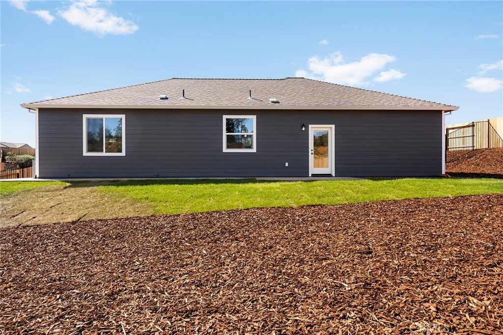 5826 Golden Oaks Road