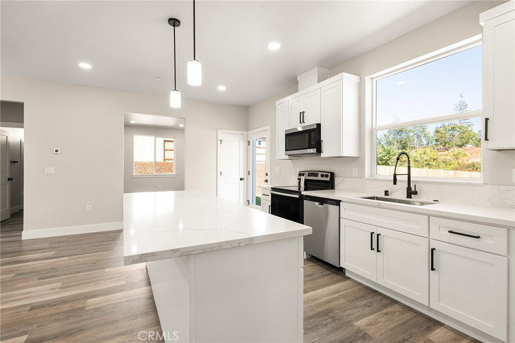 5826 Golden Oaks Road
