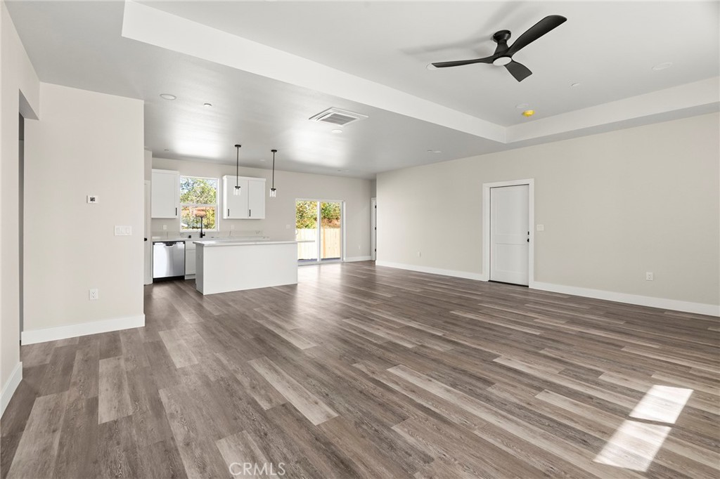 5830 Golden Oaks Road