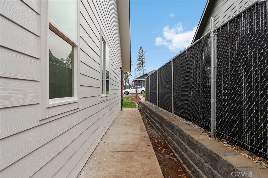 722 Madrone Way