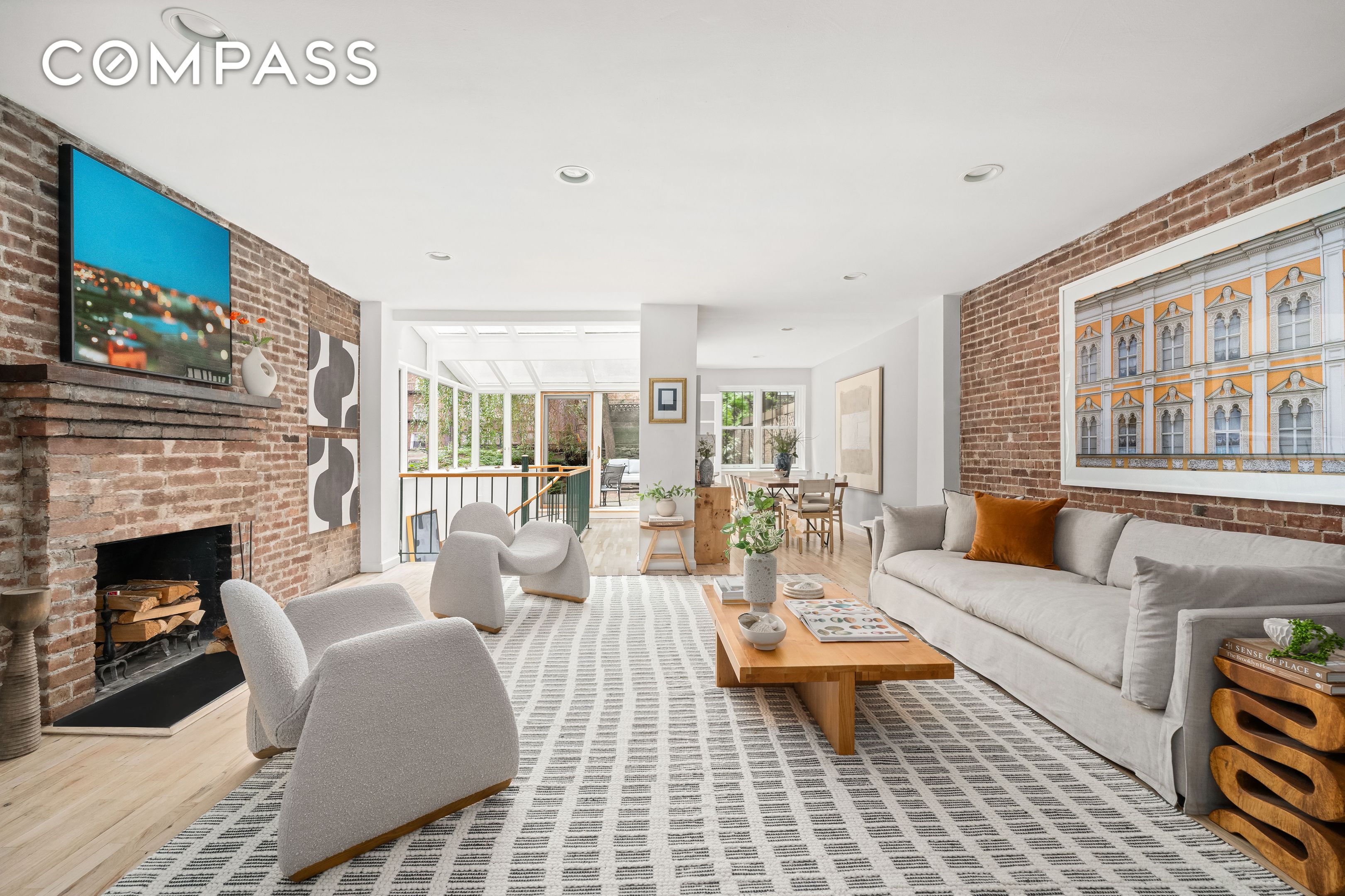 325 W 82nd Street 1